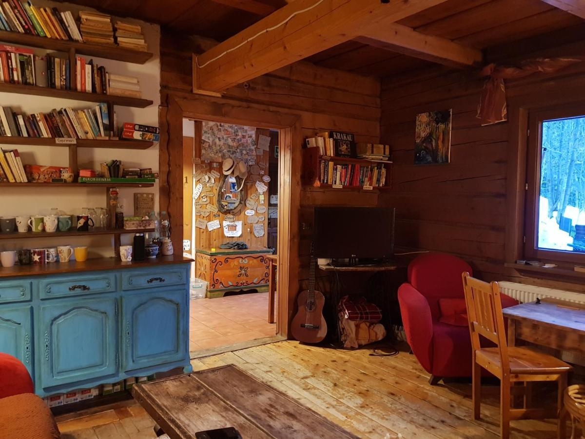 Hostel Good Bye Lenin